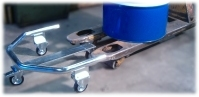 It is very easy to place/remove the drum from the Nimatic Drum Trolley with a pallet lifter or a pallet truck.